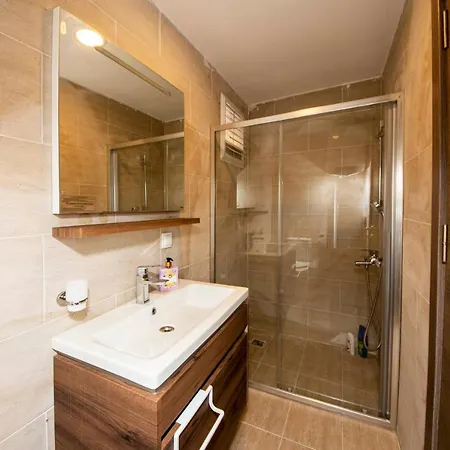 Charming House With Shared Pool In Milas Villa